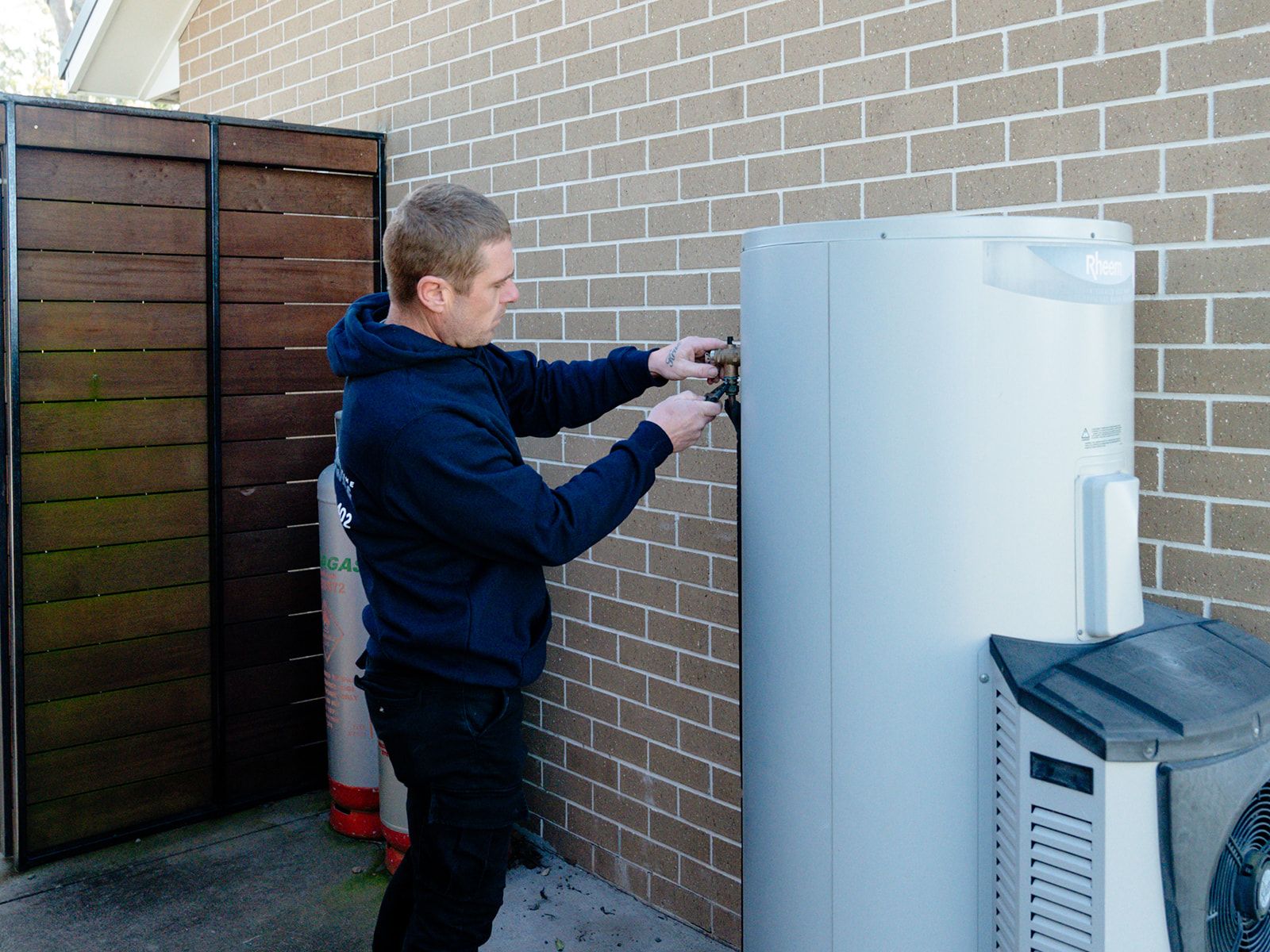 Heat pump hot water installation